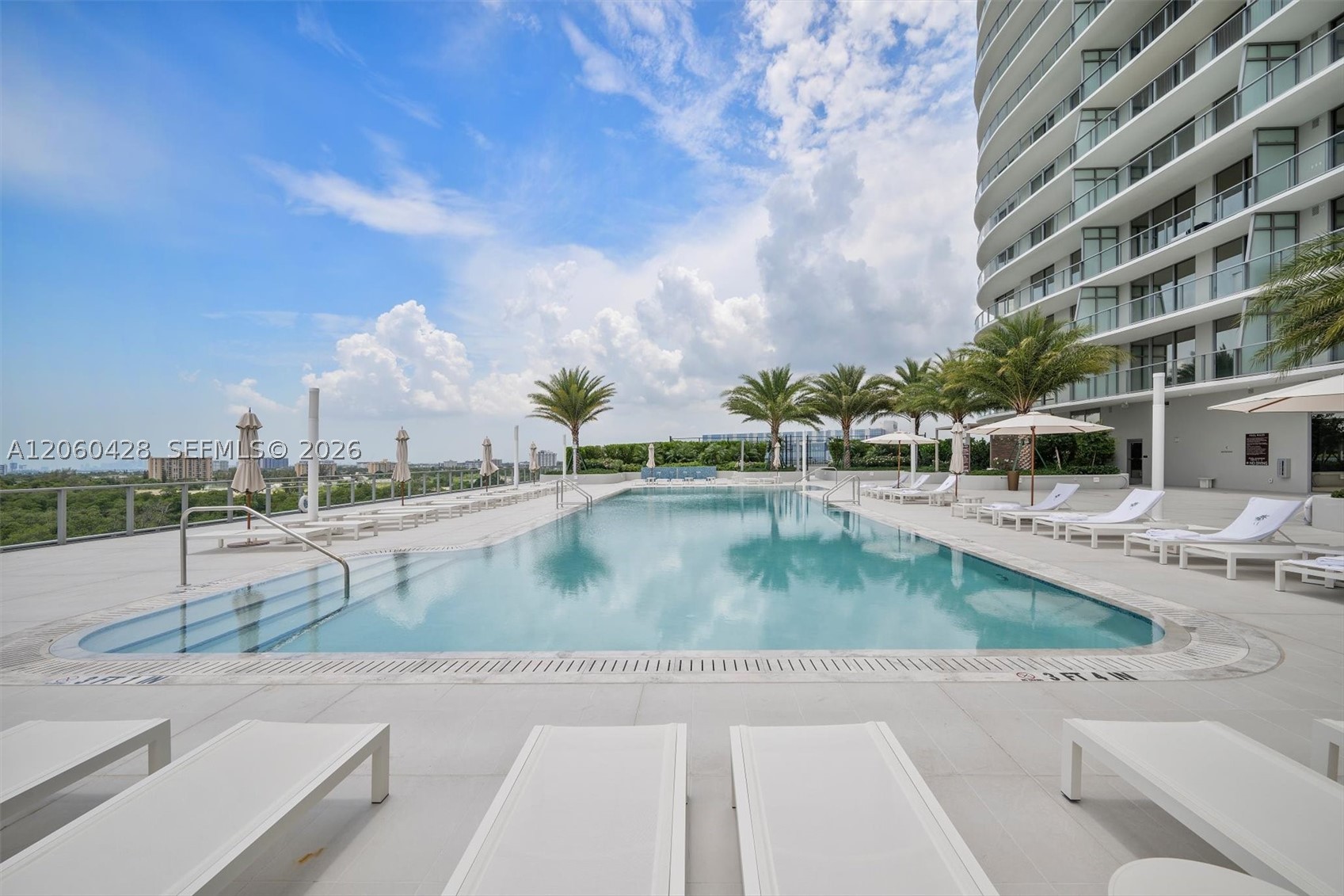 2411 Laguna Circle #306, Miami FL 33181