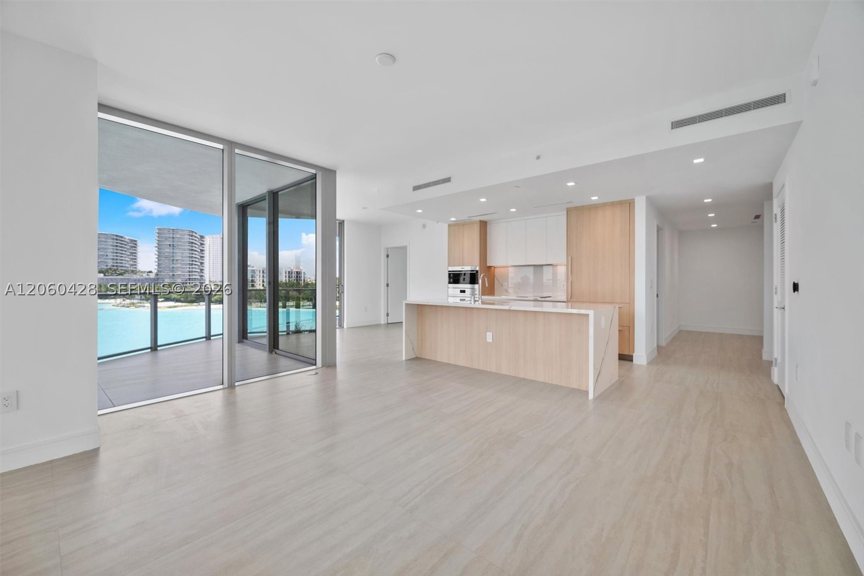 2411 Laguna Circle #306, Miami FL 33181