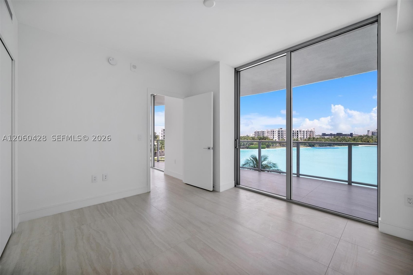2411 Laguna Circle #306, Miami FL 33181