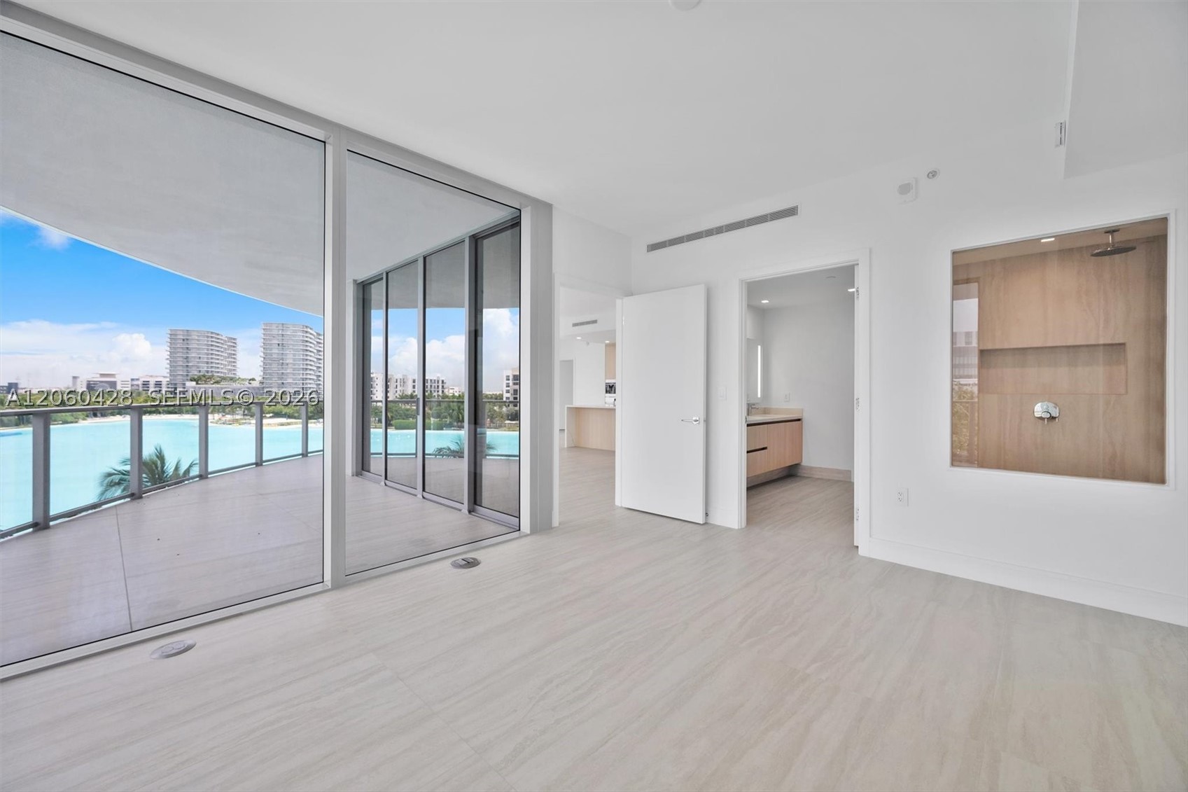 2411 Laguna Circle #306, Miami FL 33181