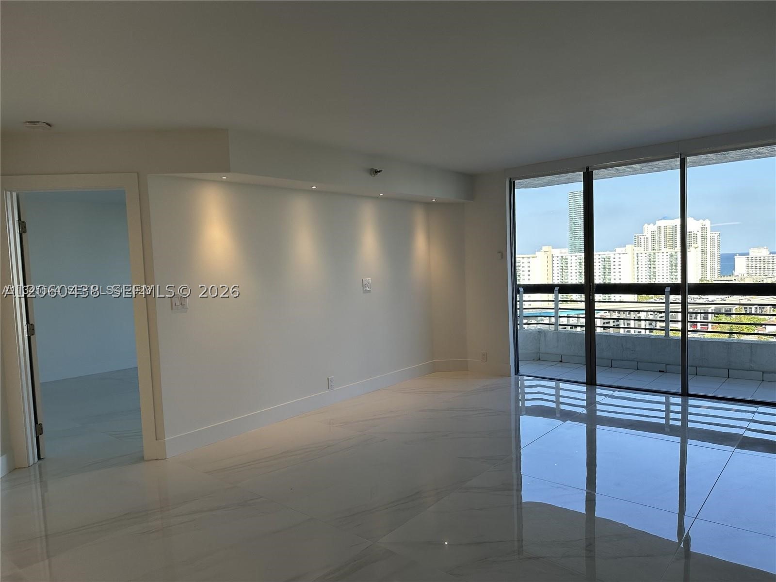 19101 NE 36th Ct #1811, Aventura FL 33180