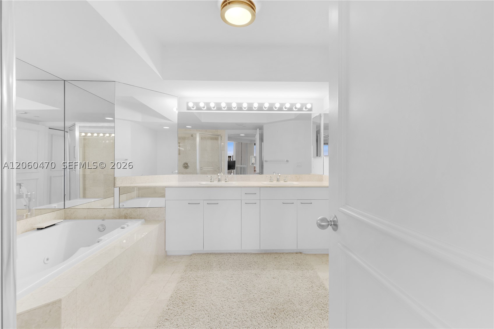 21055 Yacht Club Dr #1804, Aventura FL 33180