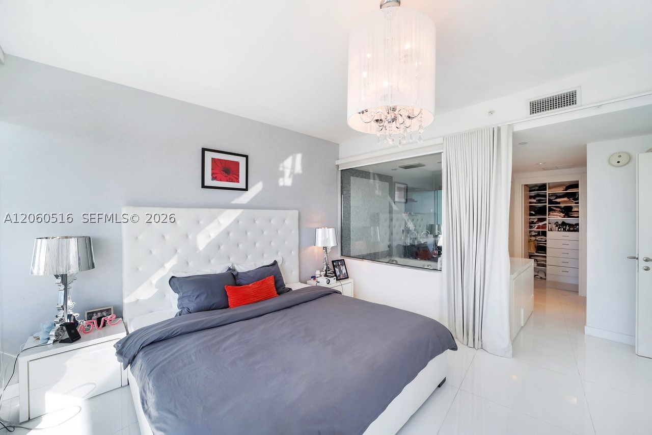 200 Biscayne Boulevard Way #4006, Miami FL 33131