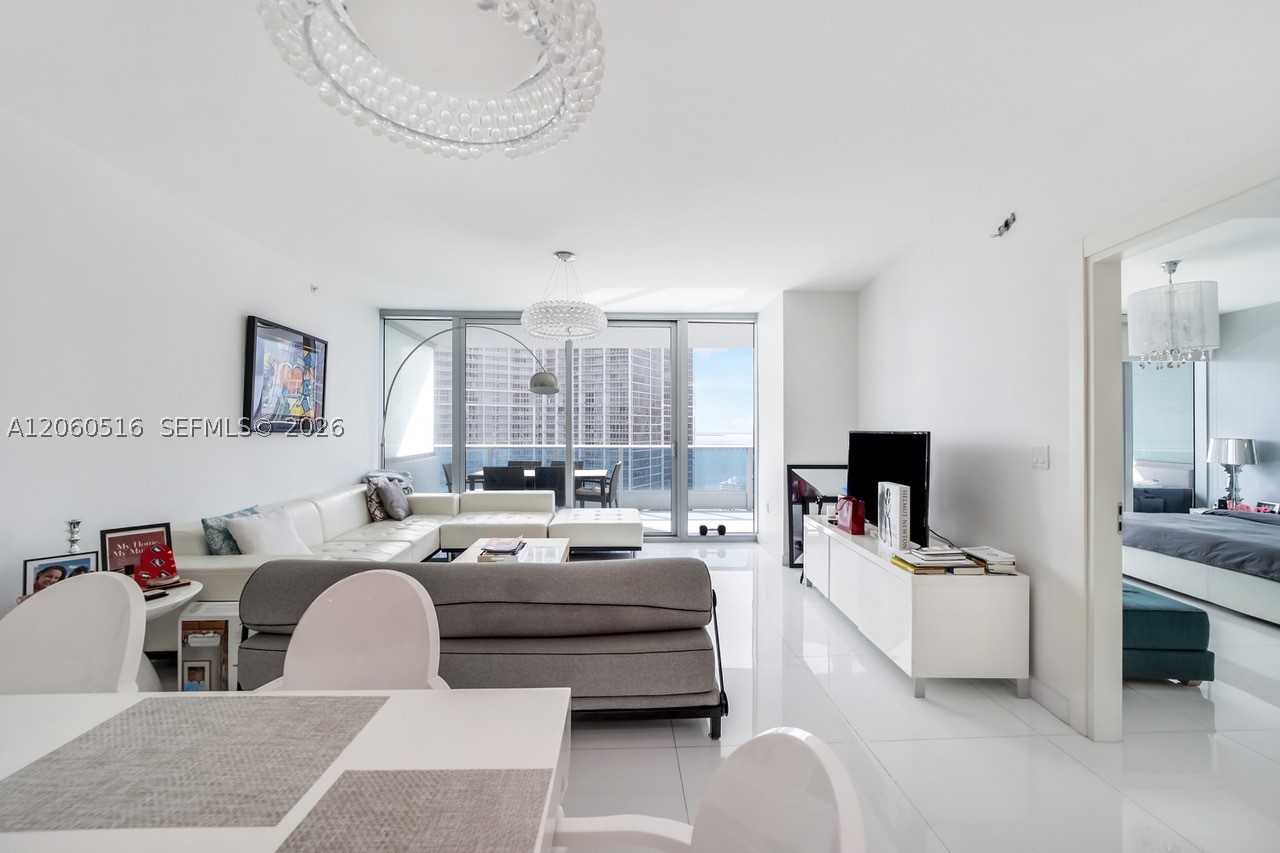 200 Biscayne Boulevard Way #4006, Miami FL 33131