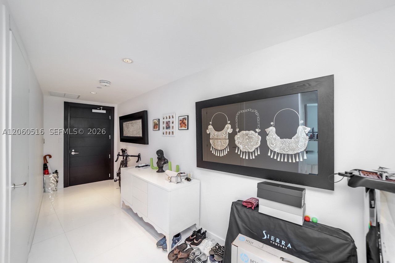 200 Biscayne Boulevard Way #4006, Miami FL 33131