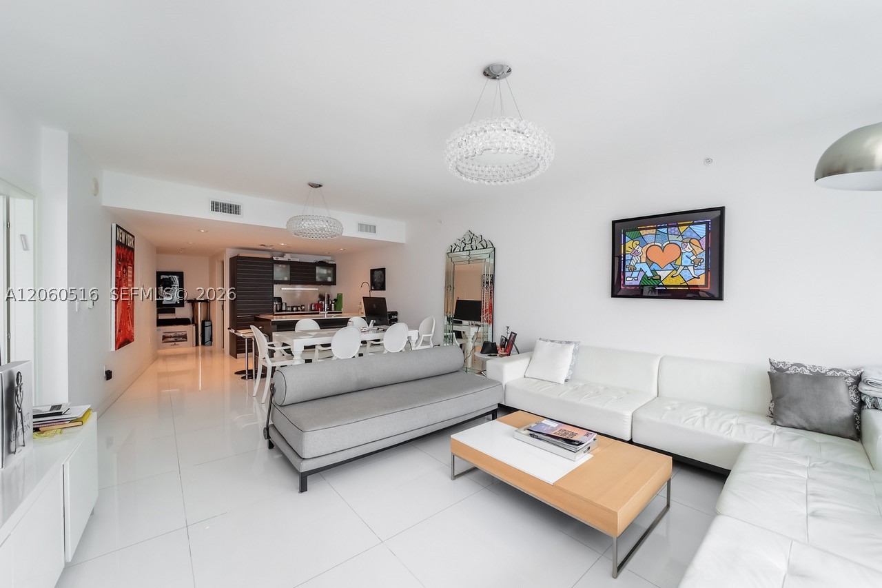 200 Biscayne Boulevard Way #4006, Miami FL 33131
