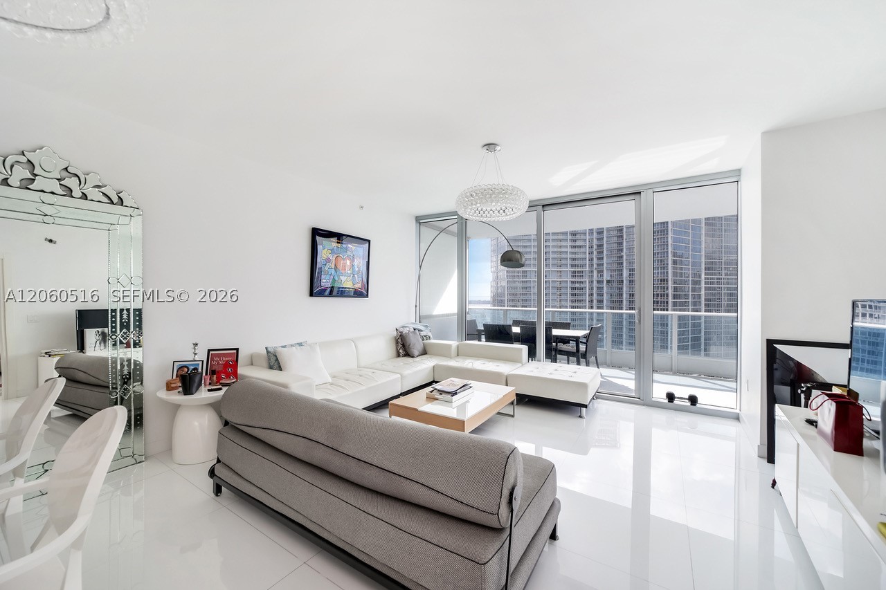 200 Biscayne Boulevard Way #4006, Miami FL 33131