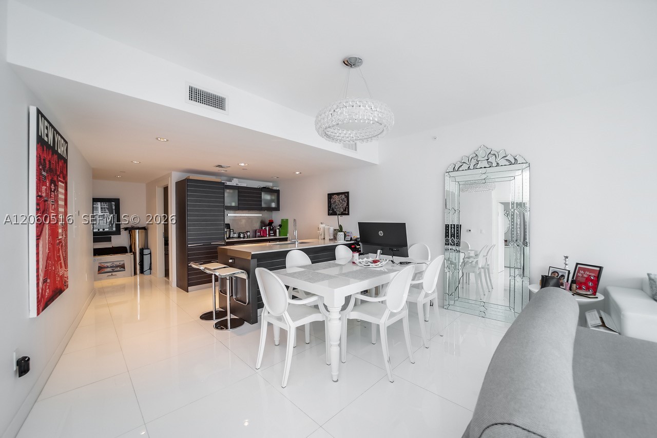 200 Biscayne Boulevard Way #4006, Miami FL 33131