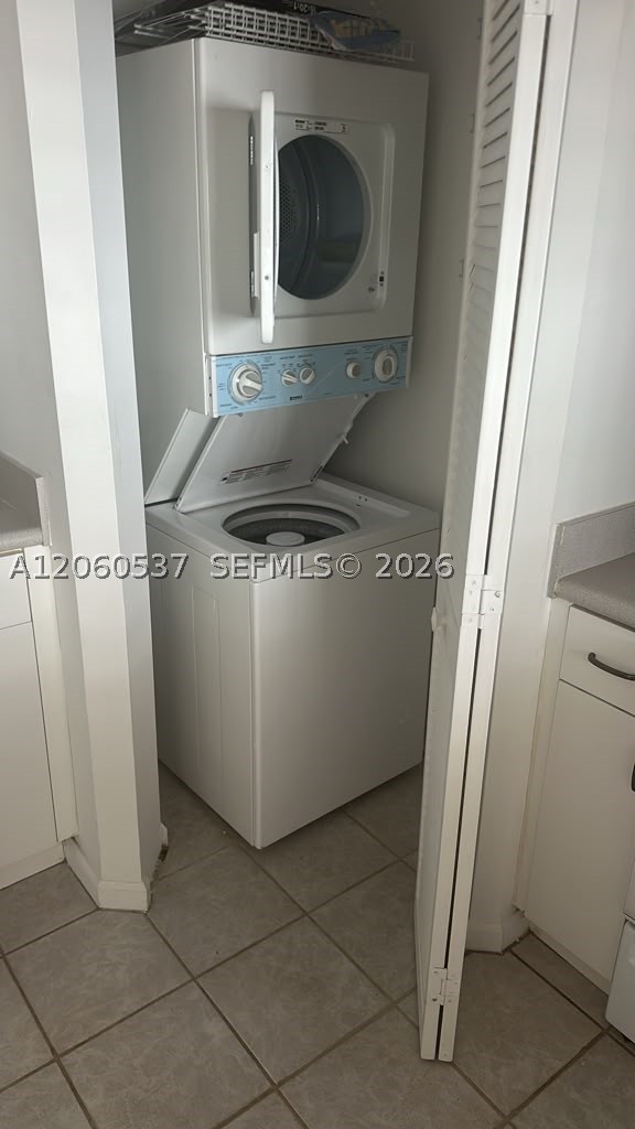 701 Brickell Key Blvd #1808, Miami FL 33131