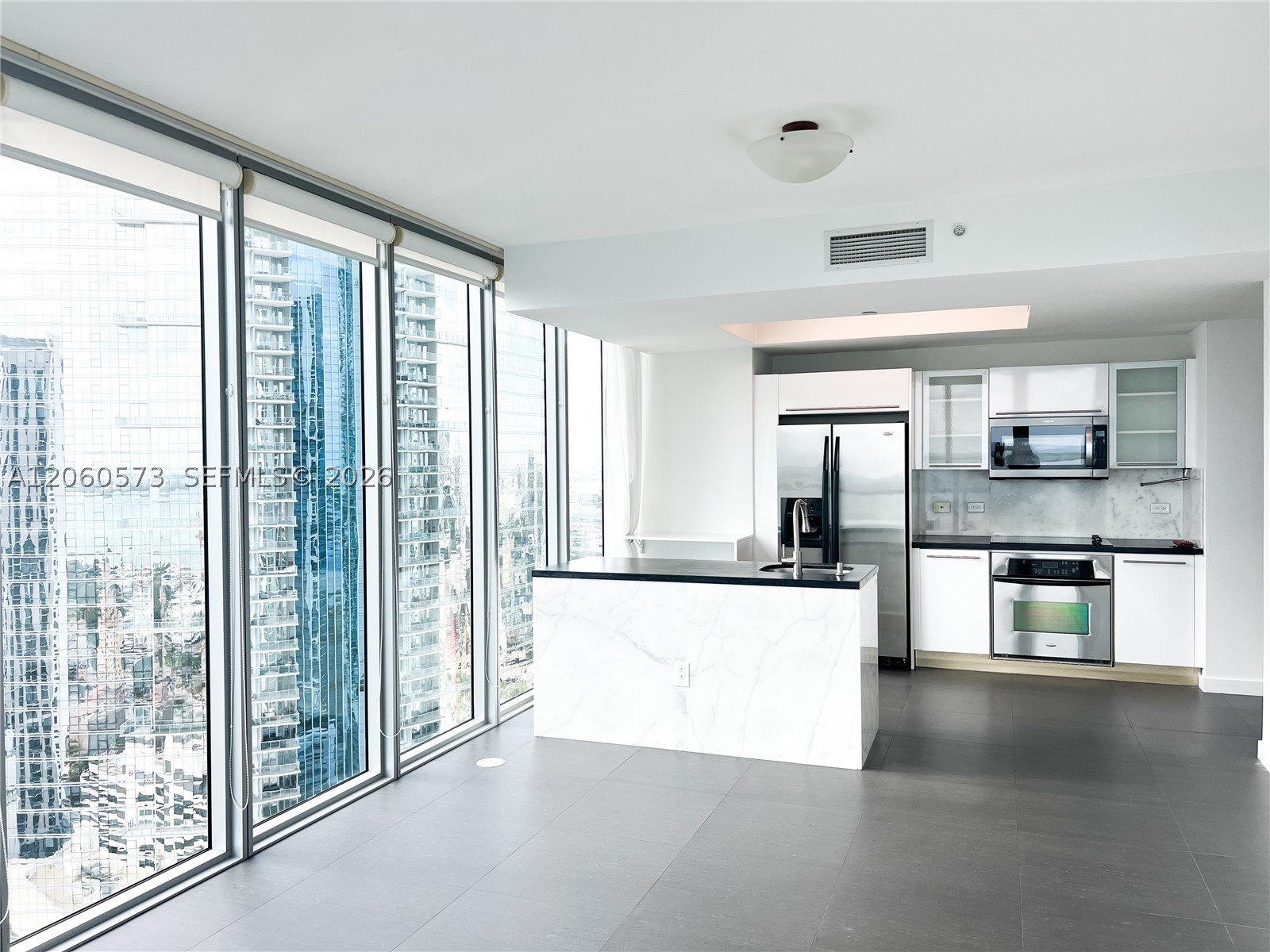 888 Biscayne Blvd #3701, Miami FL 33132