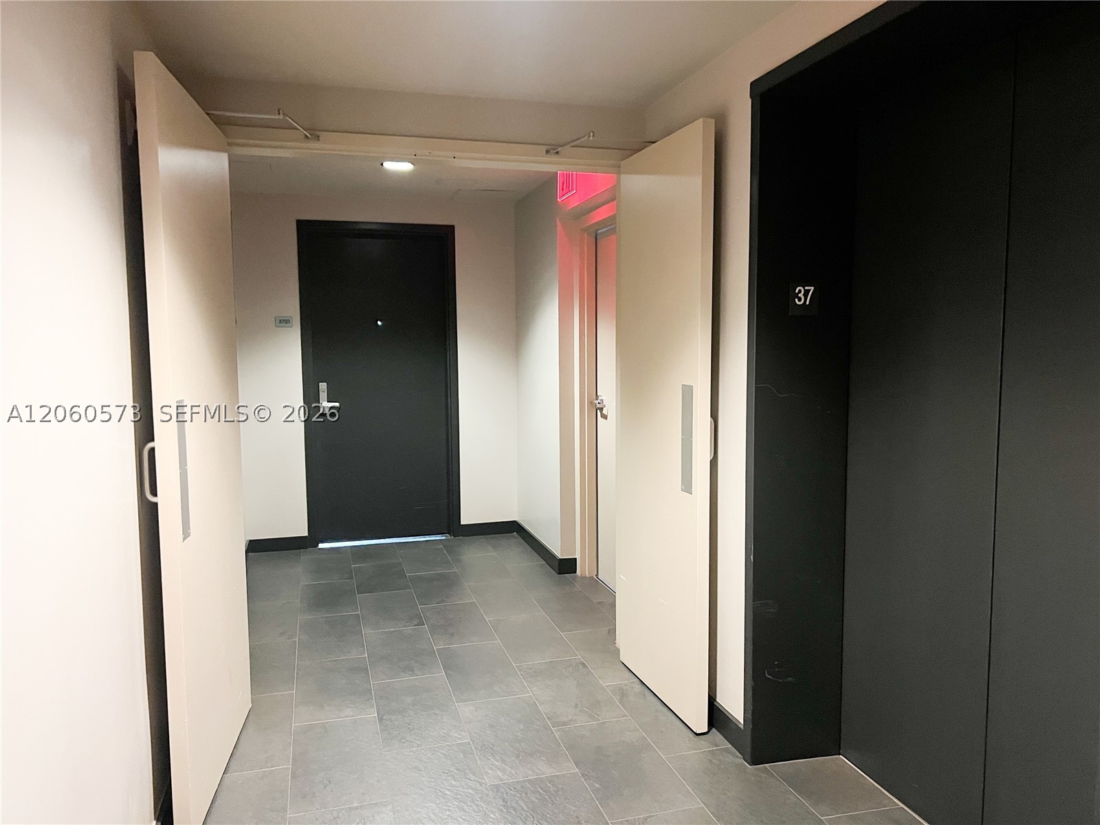 888 Biscayne Blvd #3701, Miami FL 33132
