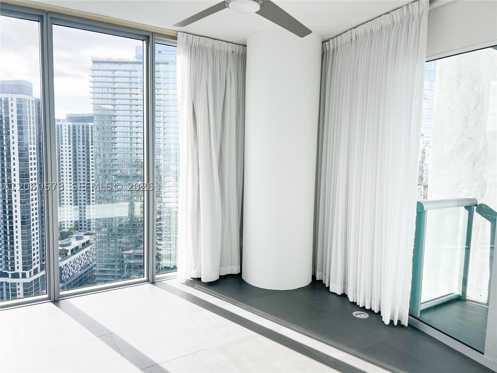 888 Biscayne Blvd #3701, Miami FL 33132