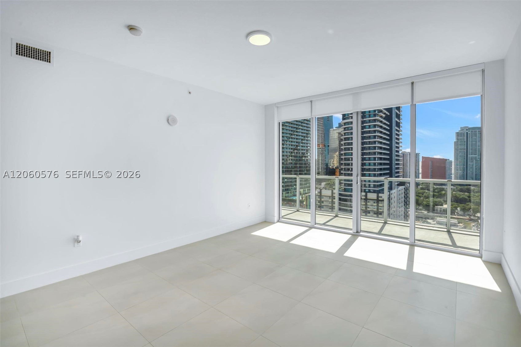 79 SW 12th St #2302-S, Miami FL 33130