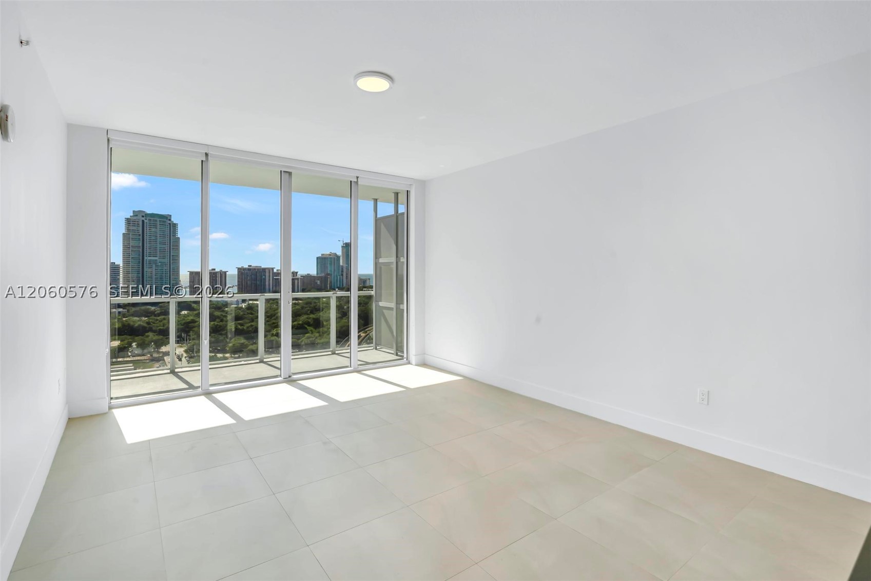 79 SW 12th St #2302-S, Miami FL 33130