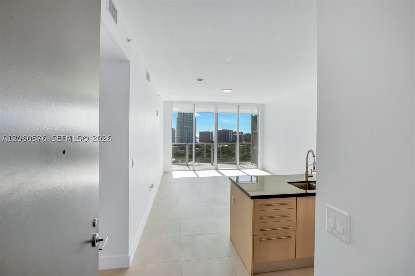 79 SW 12th St #2302-S, Miami FL 33130