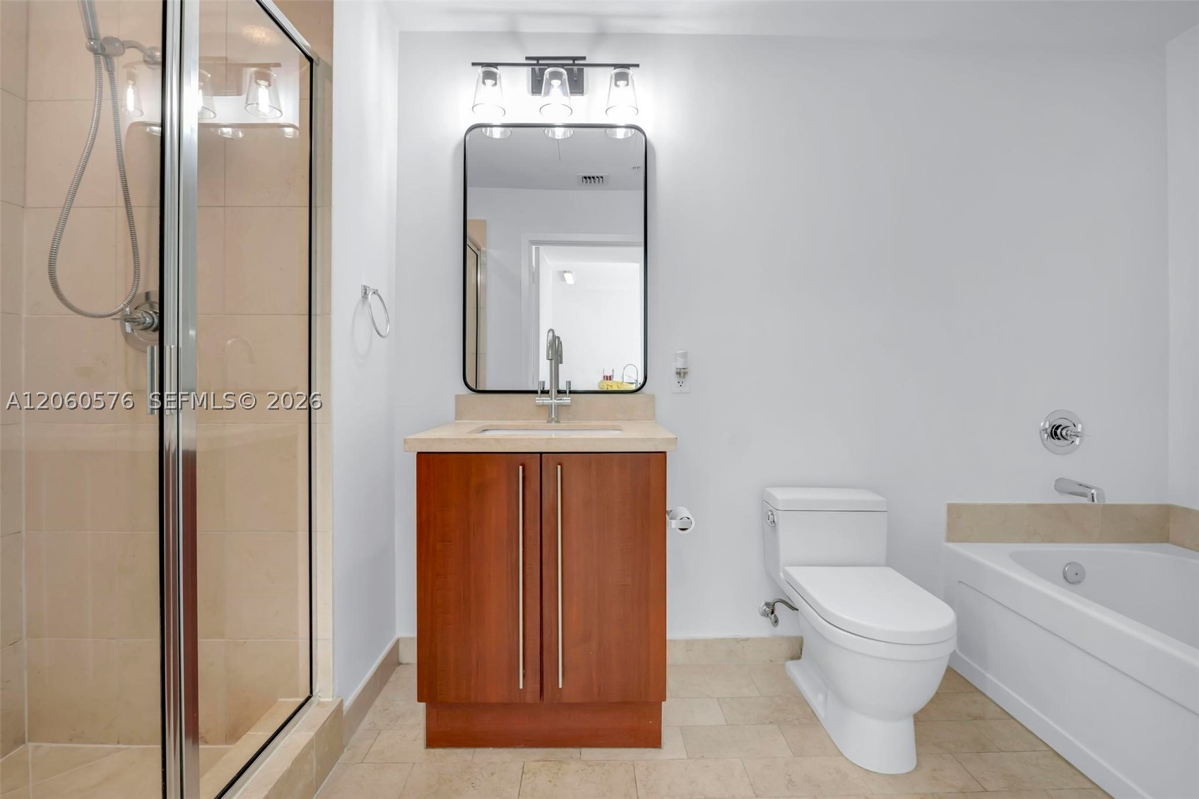 79 SW 12th St #2302-S, Miami FL 33130