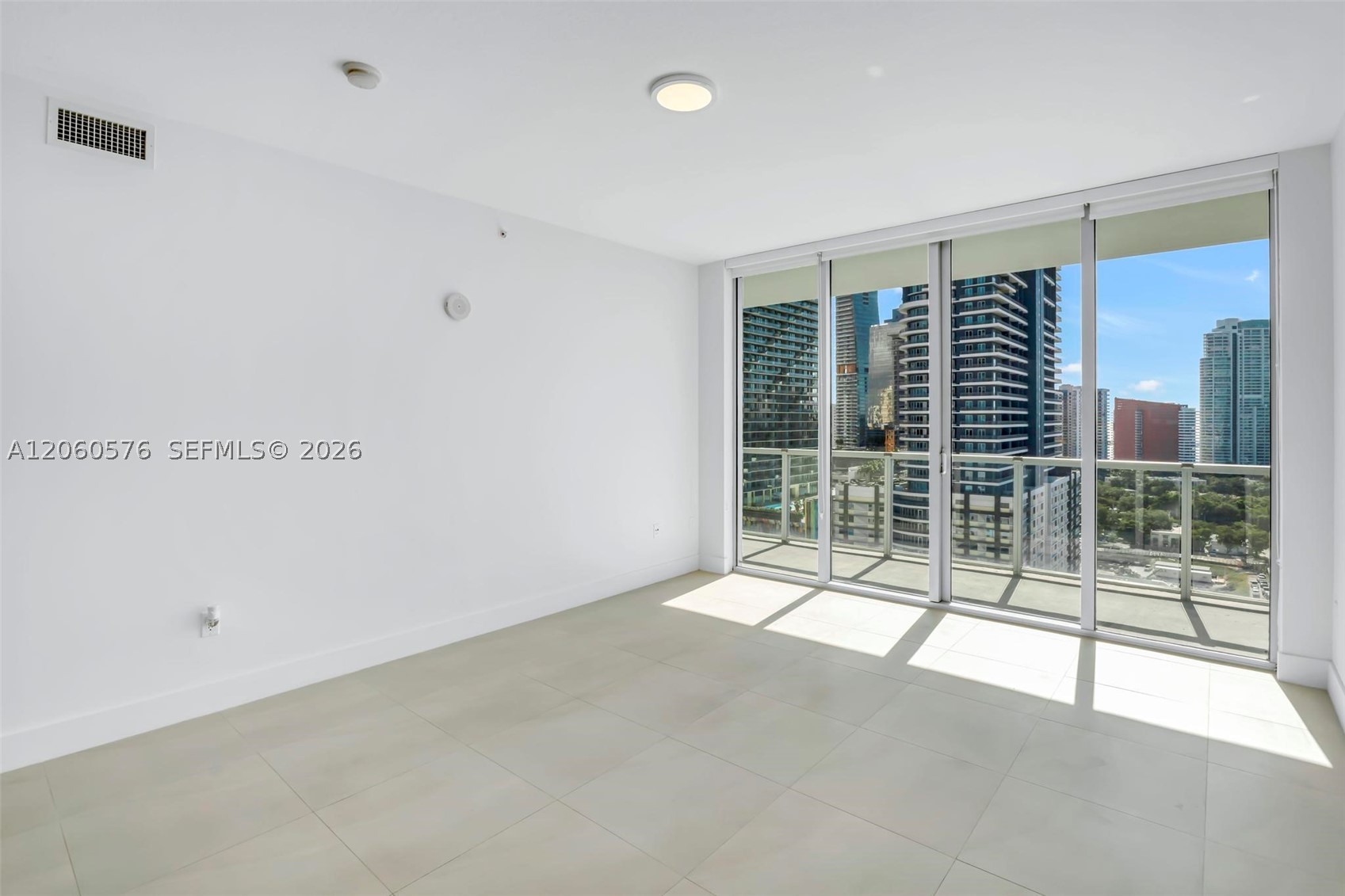 79 SW 12th St #2302-S, Miami FL 33130