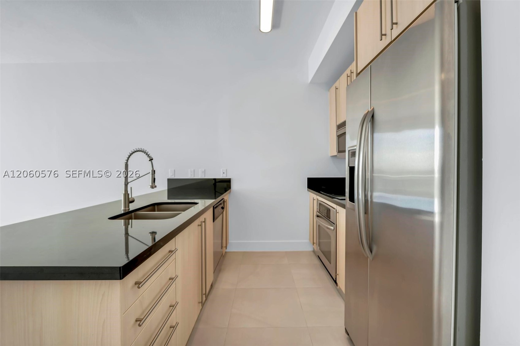 79 SW 12th St #2302-S, Miami FL 33130