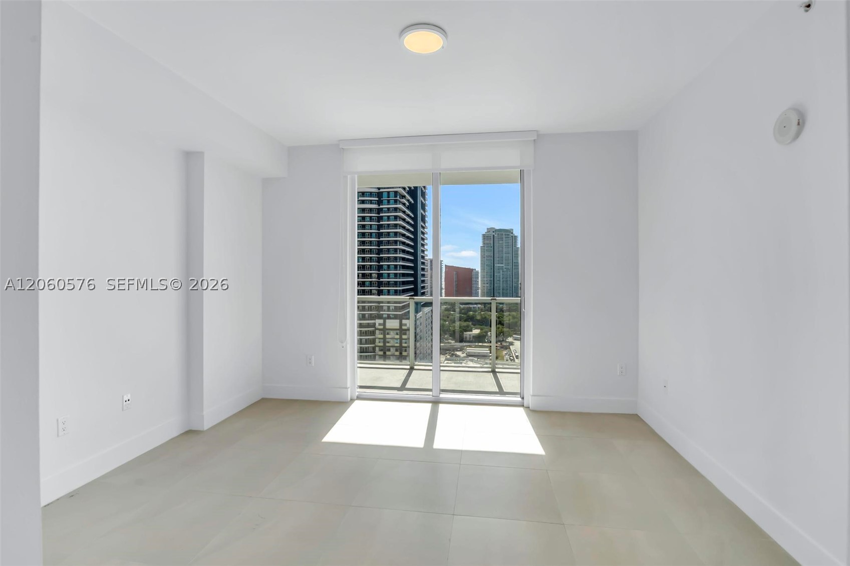 79 SW 12th St #2302-S, Miami FL 33130
