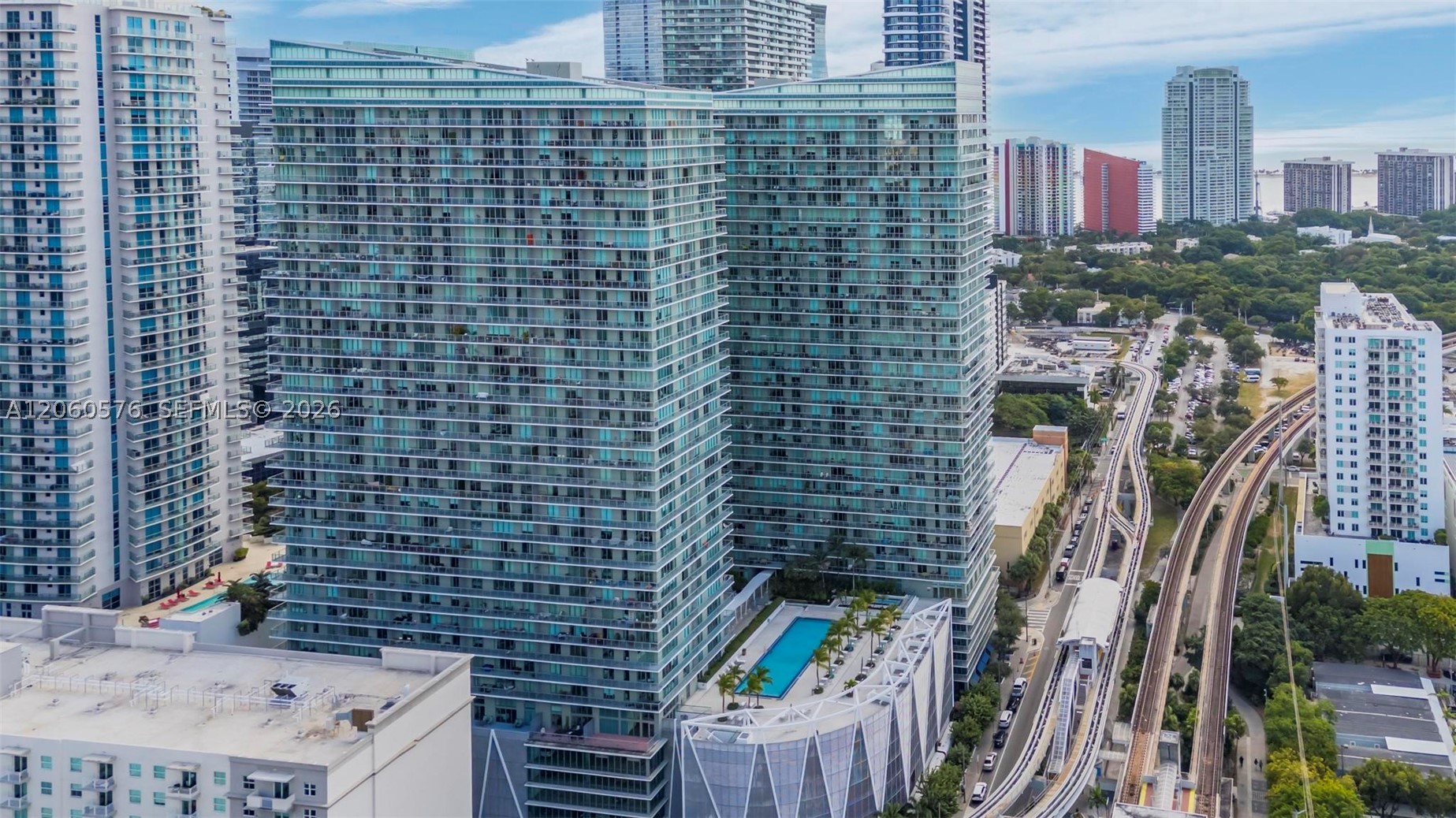 79 SW 12th St #2302-S, Miami FL 33130