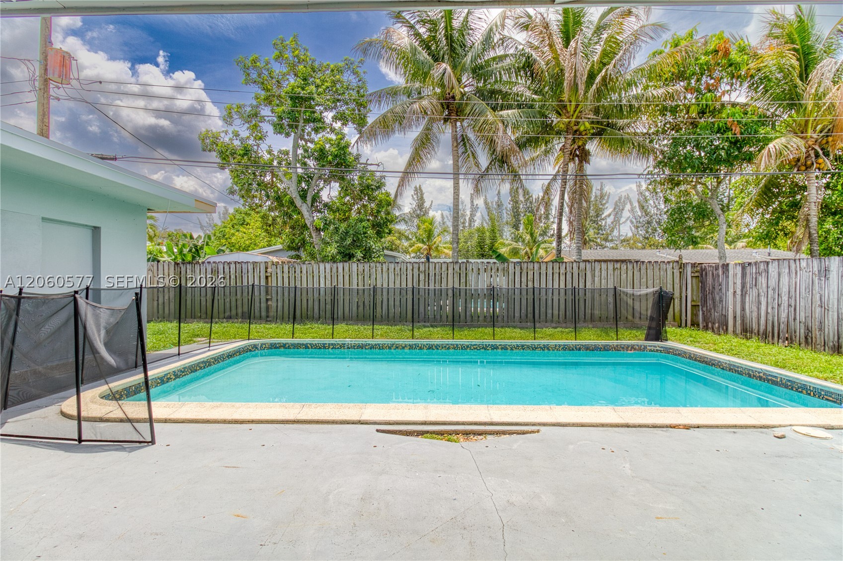 6620 NW 21st Ct, Sunrise FL 33313