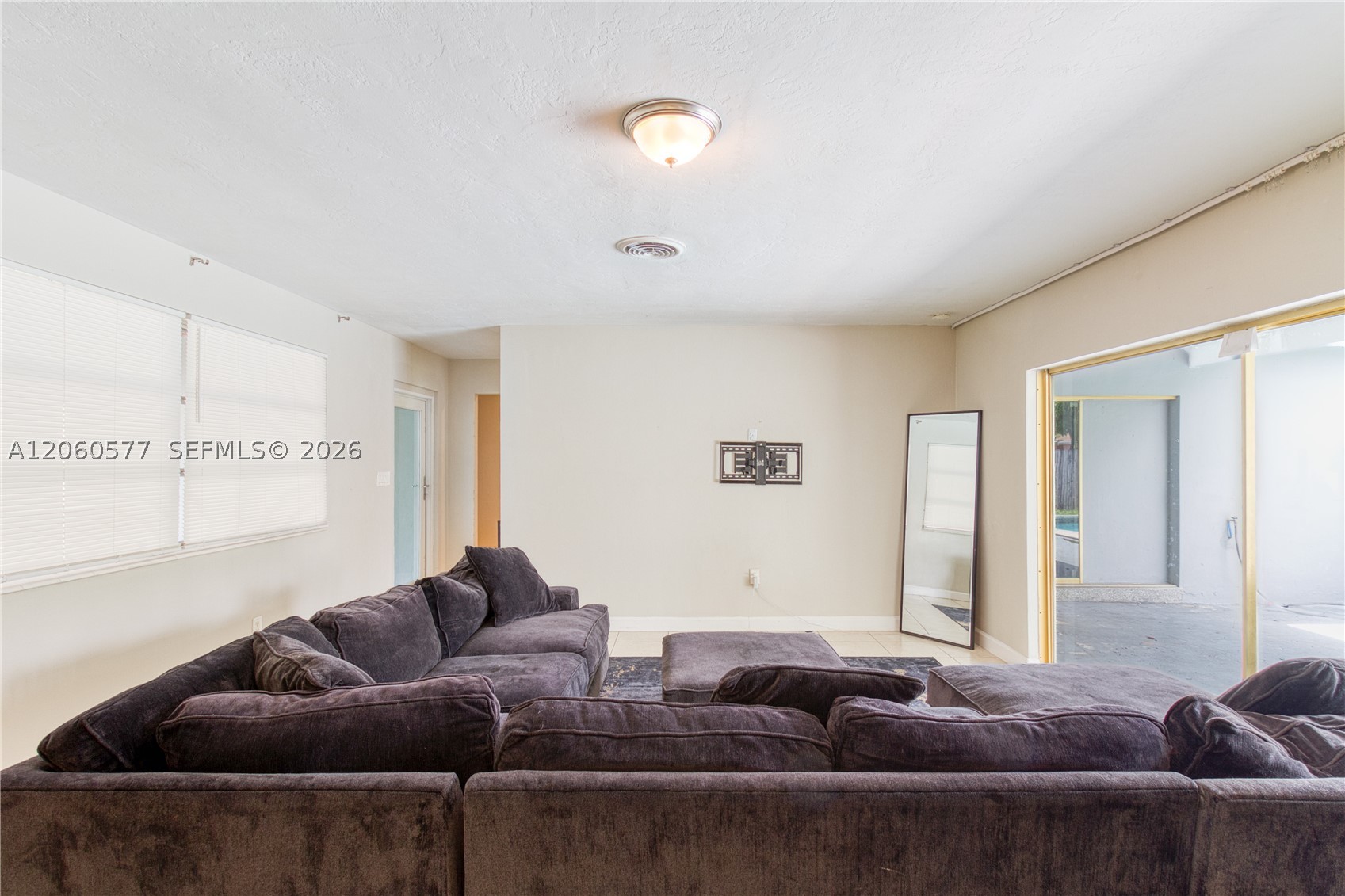 6620 NW 21st Ct, Sunrise FL 33313