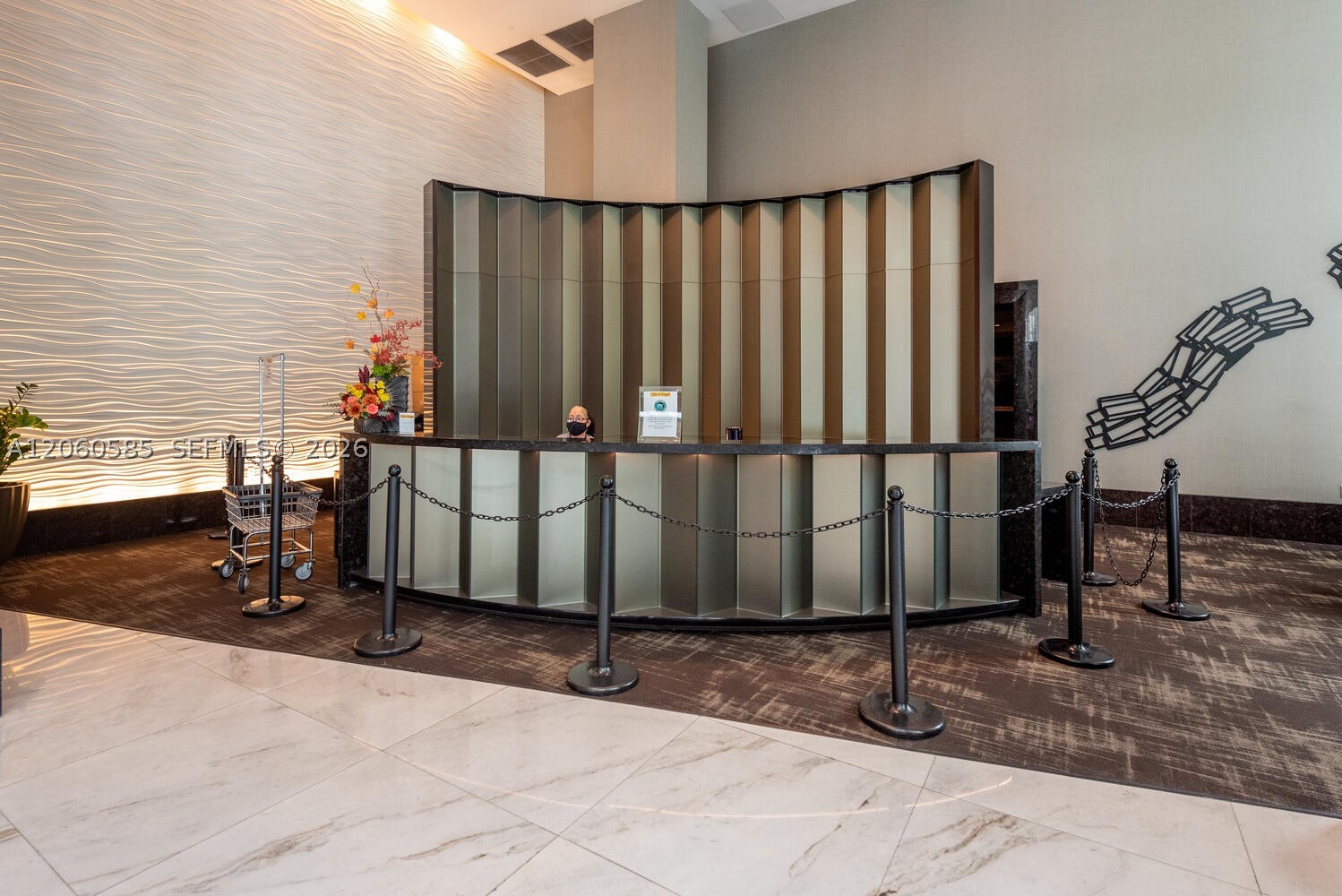 950 Brickell Bay Dr #4801, Miami FL 33131