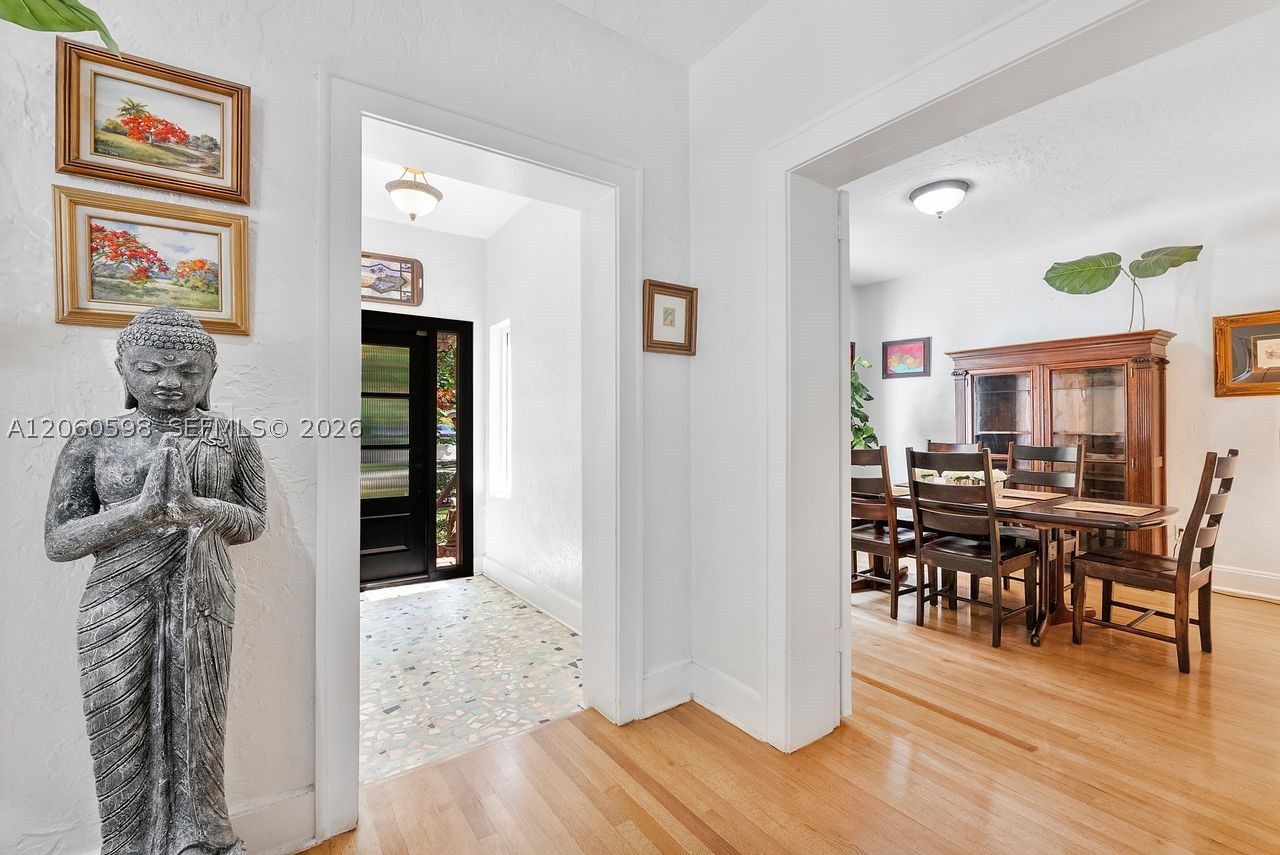1042 Sorolla Ave, Coral Gables FL 33134