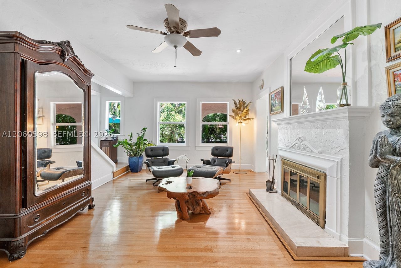 1042 Sorolla Ave, Coral Gables FL 33134