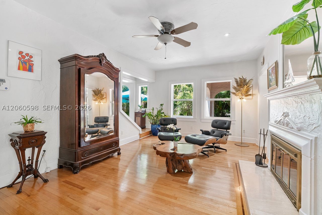 1042 Sorolla Ave, Coral Gables FL 33134