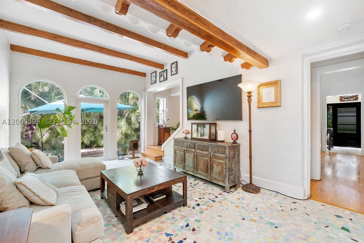 1042 Sorolla Ave, Coral Gables FL 33134