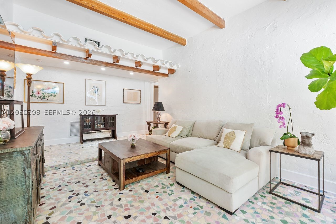 1042 Sorolla Ave, Coral Gables FL 33134