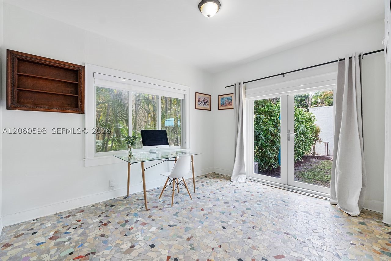 1042 Sorolla Ave, Coral Gables FL 33134
