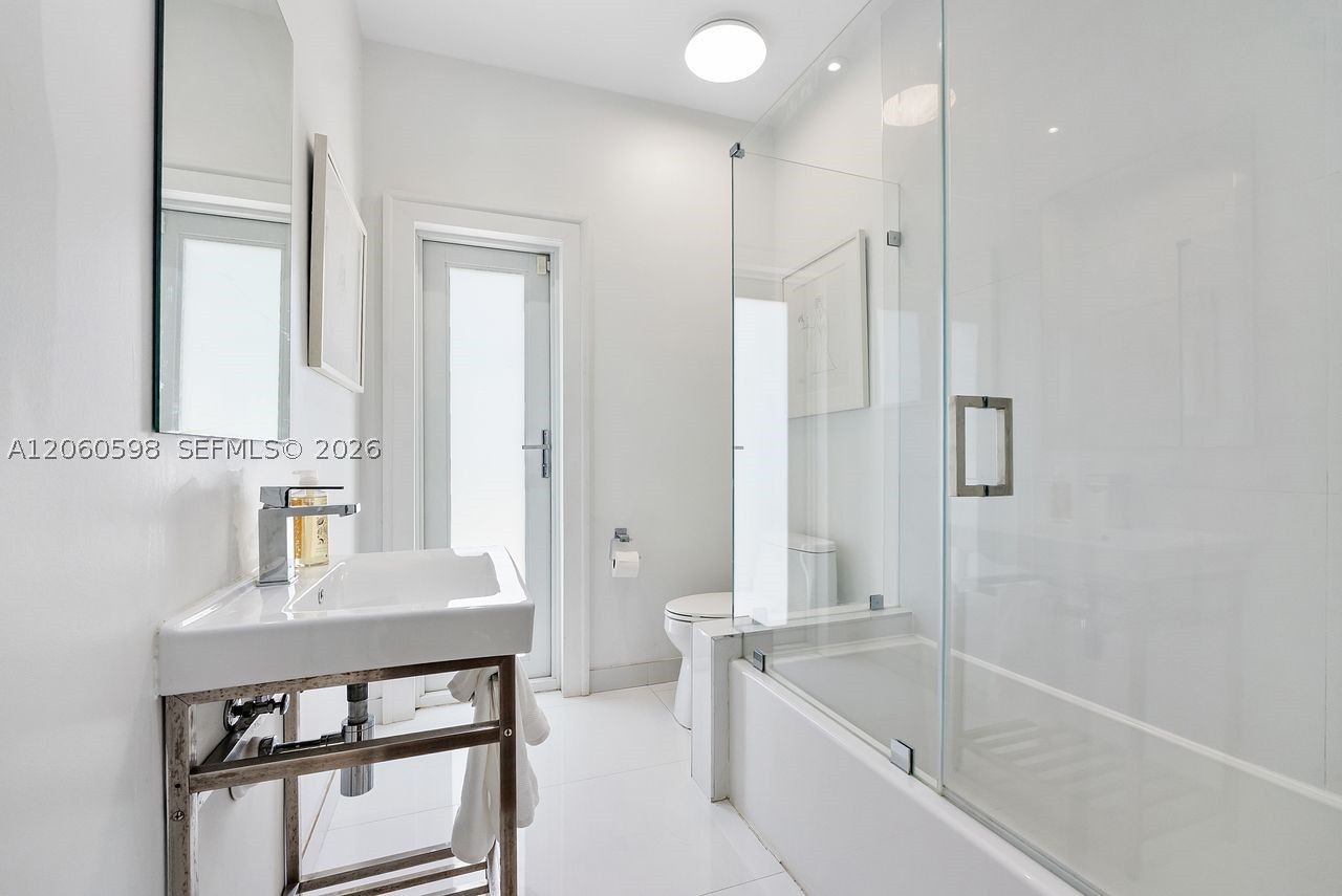 1042 Sorolla Ave, Coral Gables FL 33134