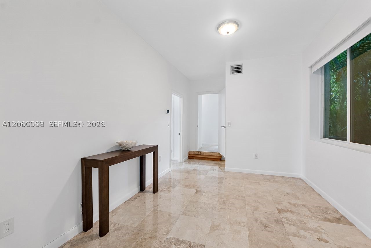 1042 Sorolla Ave, Coral Gables FL 33134