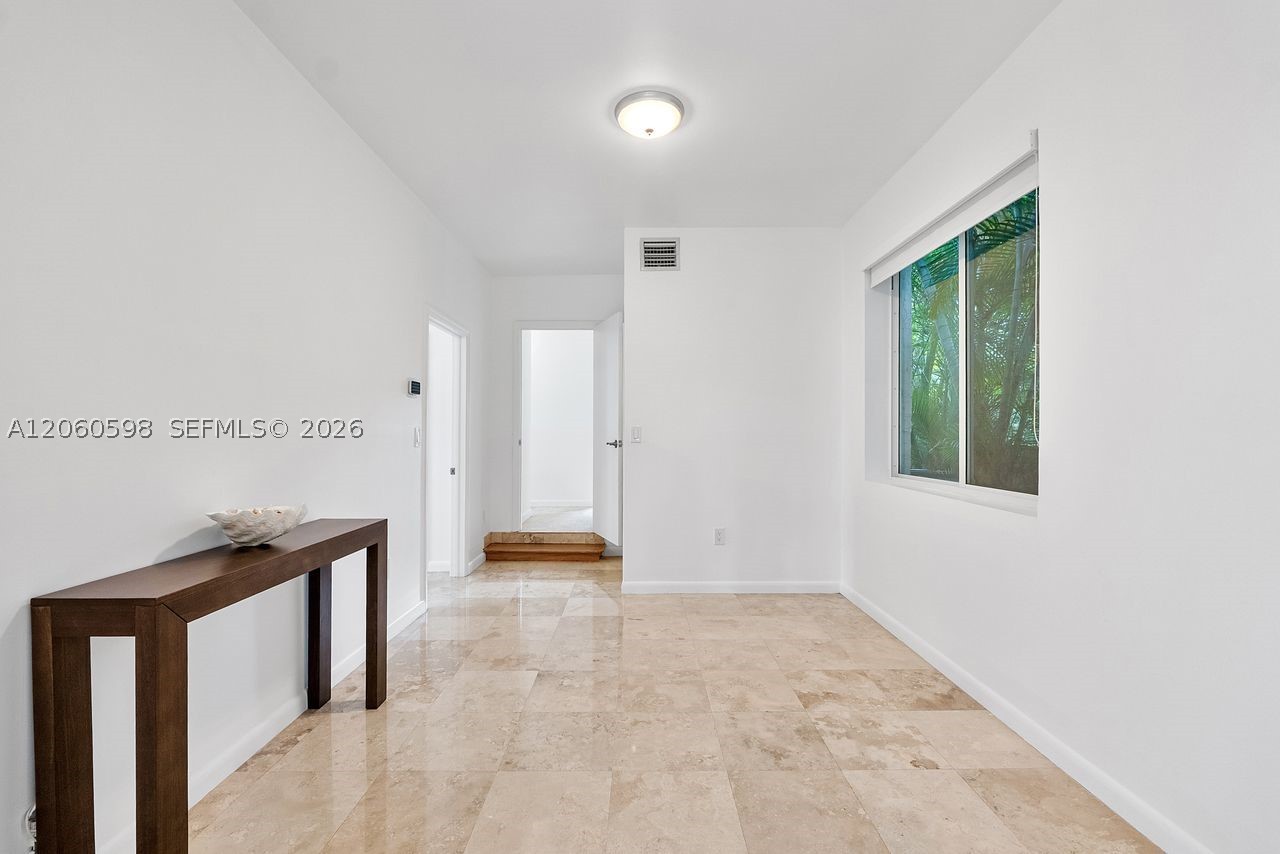 1042 Sorolla Ave, Coral Gables FL 33134