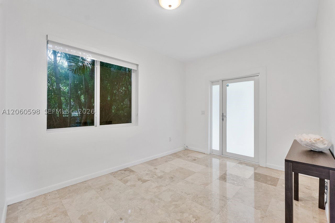 1042 Sorolla Ave, Coral Gables FL 33134