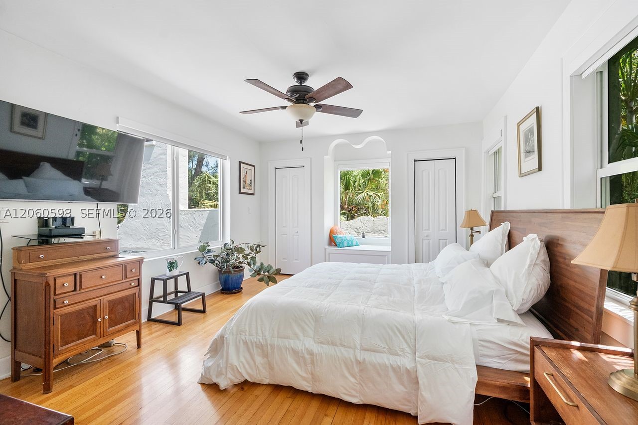 1042 Sorolla Ave, Coral Gables FL 33134