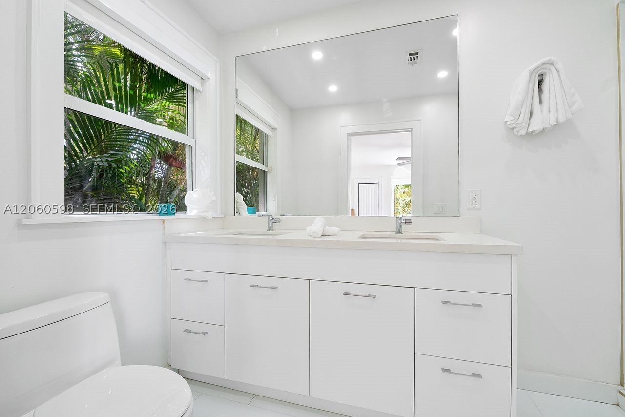 1042 Sorolla Ave, Coral Gables FL 33134