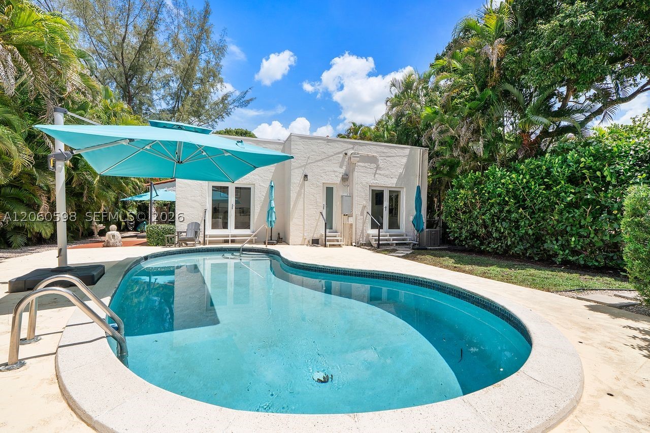 1042 Sorolla Ave, Coral Gables FL 33134