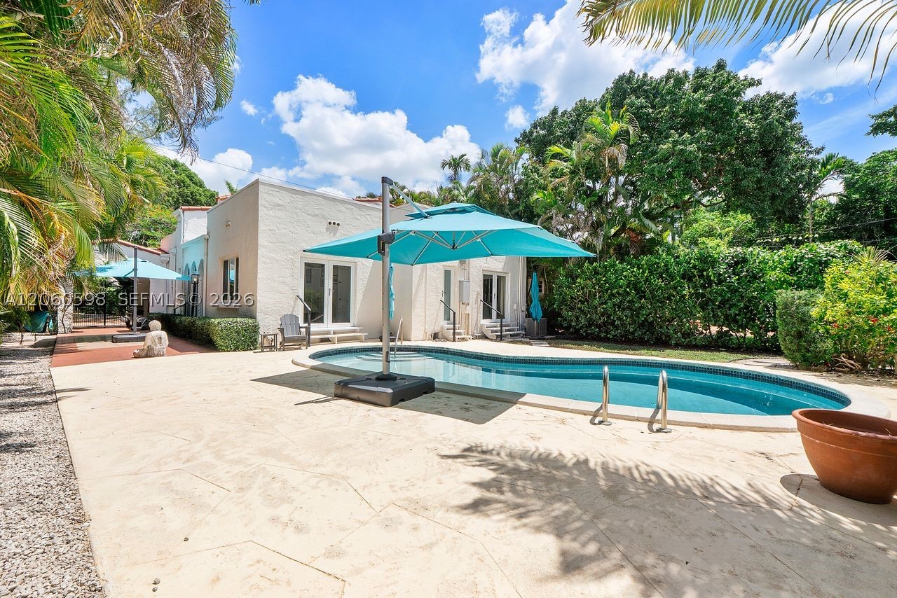 1042 Sorolla Ave, Coral Gables FL 33134