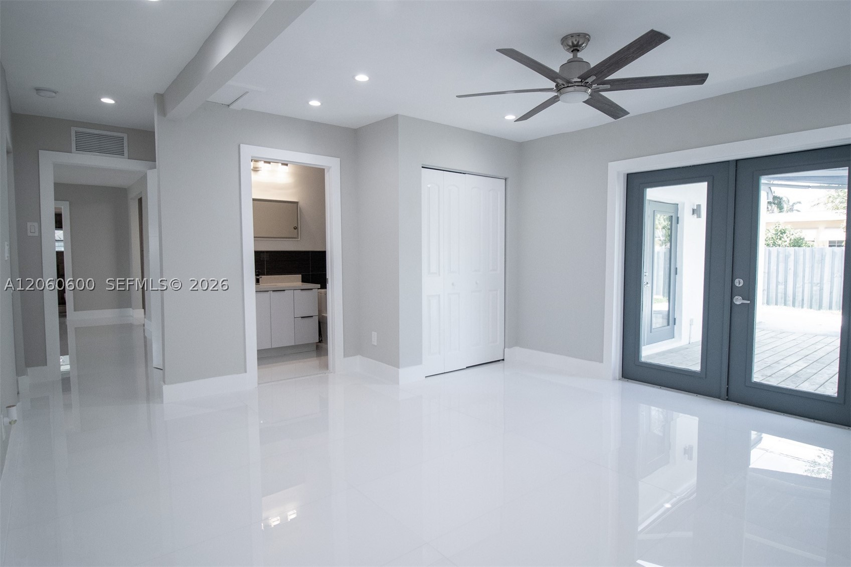 1321 NE 14th St, Fort Lauderdale FL 33304