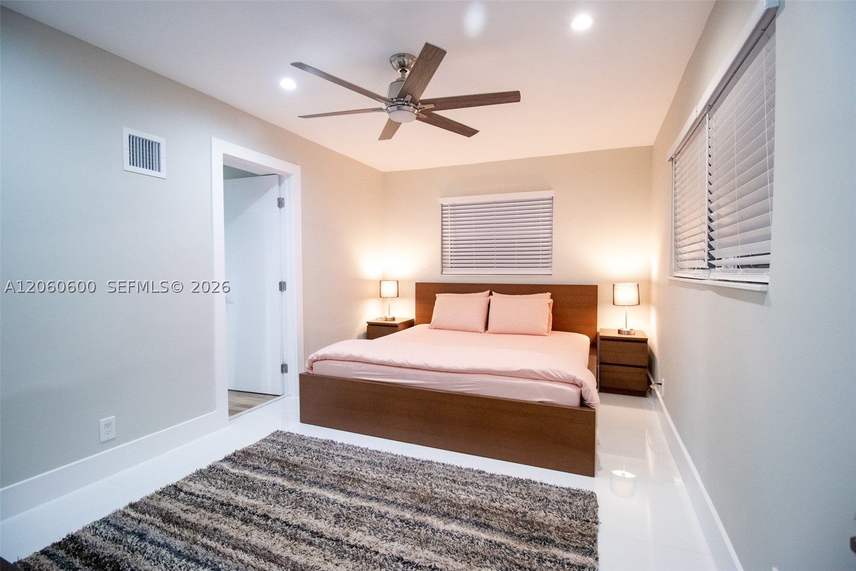 1321 NE 14th St, Fort Lauderdale FL 33304