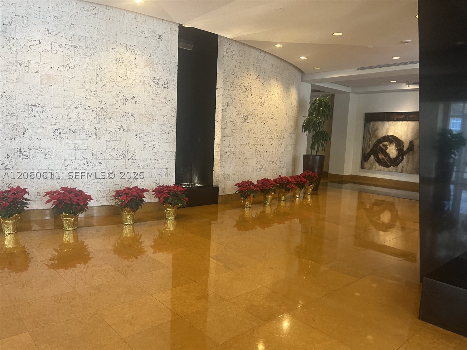 801 Brickell Key Blvd #2509, Miami FL 33131