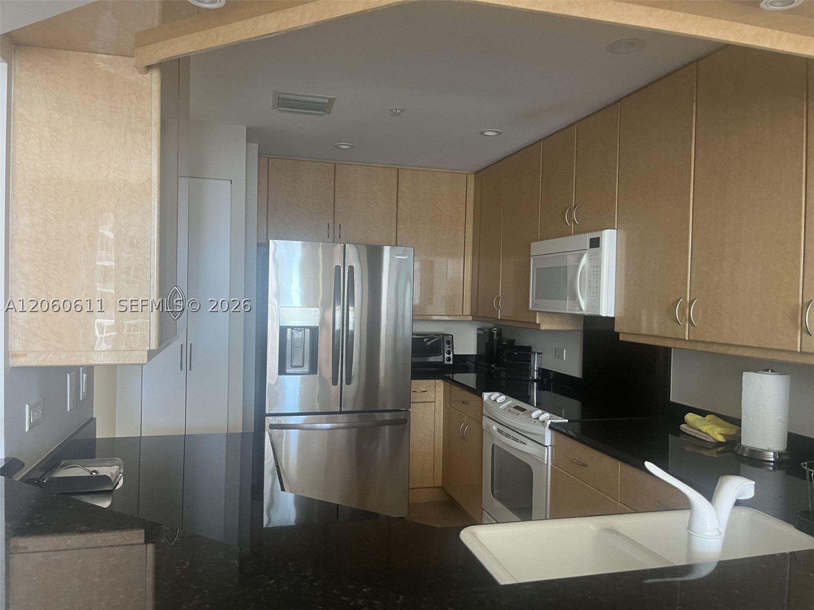 801 Brickell Key Blvd #2509, Miami FL 33131