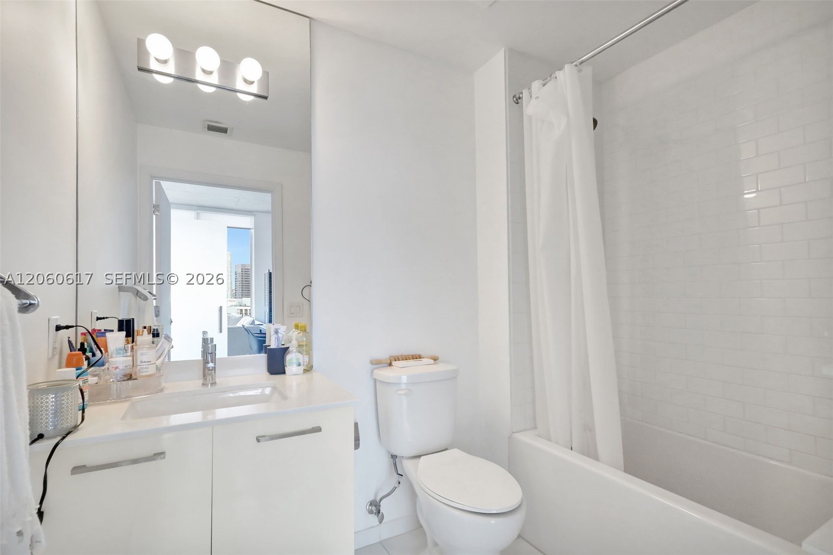 151 SE 1st St #2511, Miami FL 33131