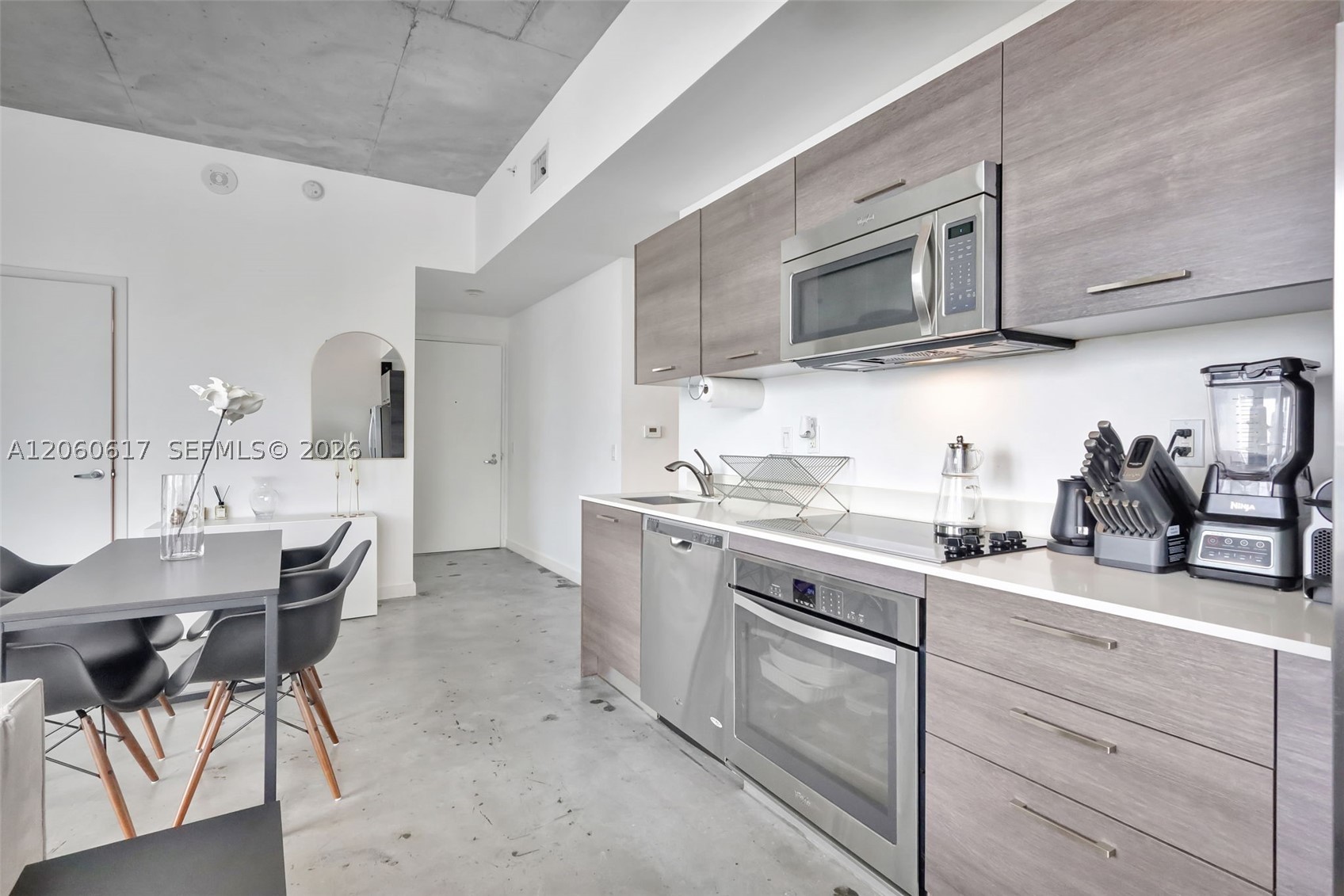 151 SE 1st St #2511, Miami FL 33131