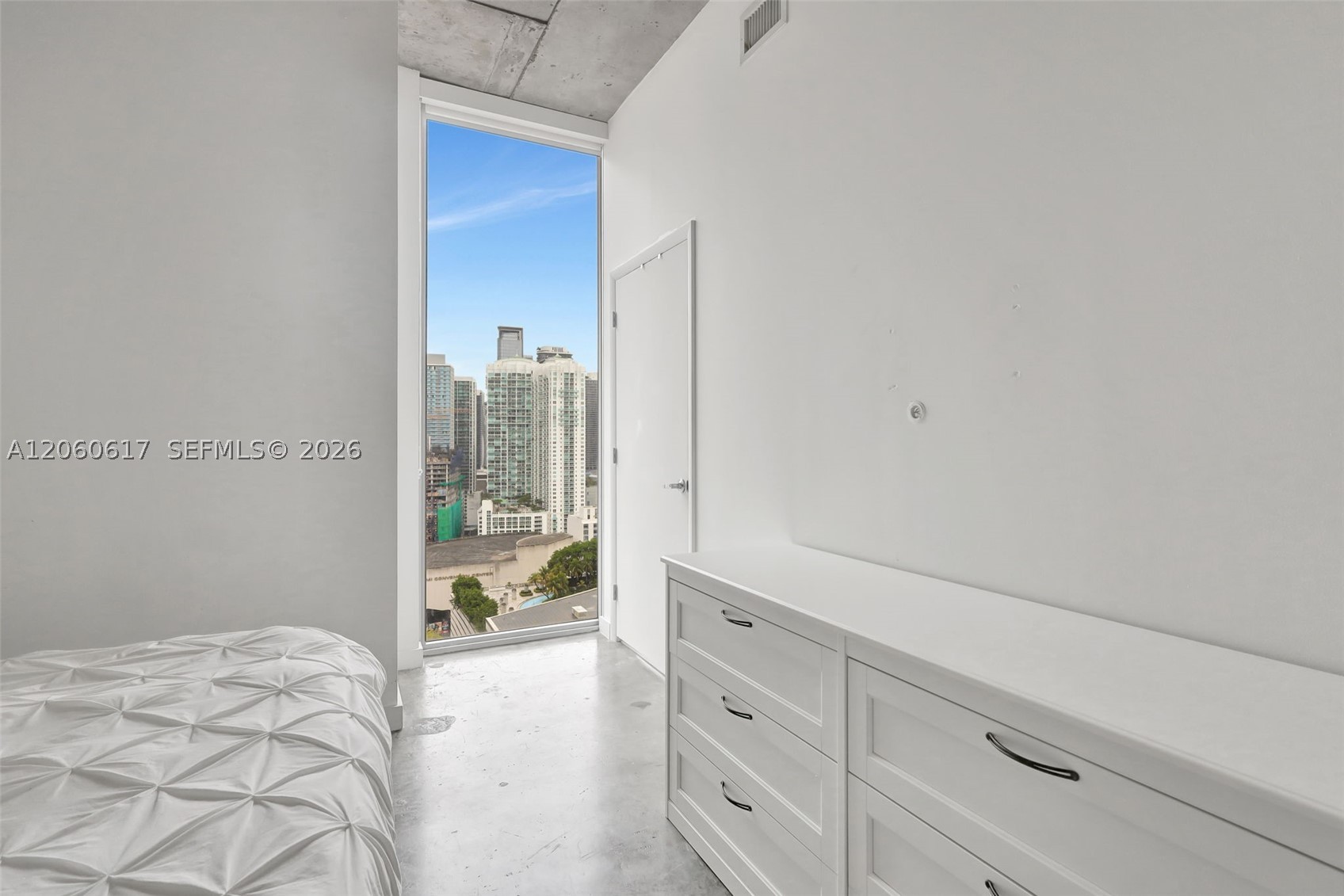 151 SE 1st St #2511, Miami FL 33131