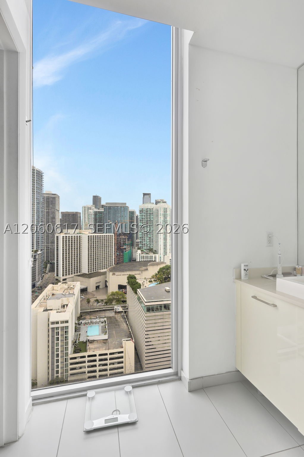 151 SE 1st St #2511, Miami FL 33131
