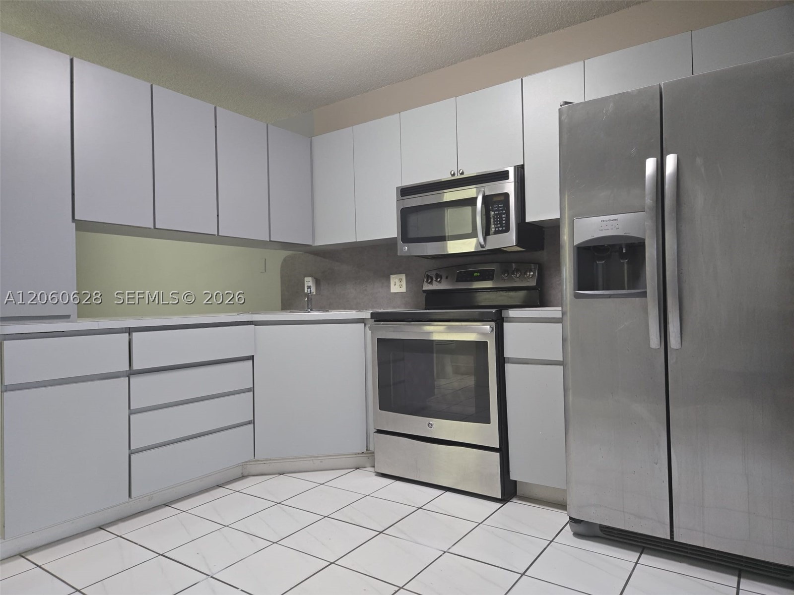 8810 NW 114th Ter, Hialeah Gardens FL 33018